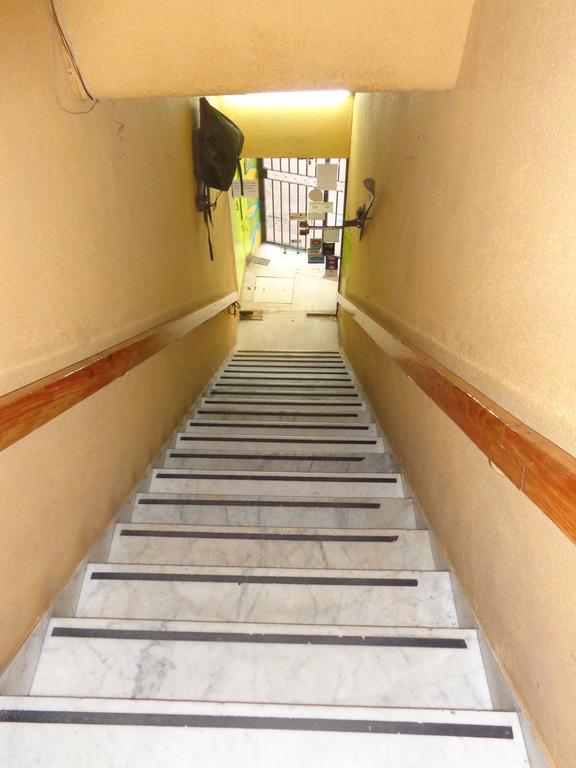 Malbec Hostel Central Мендоса Экстерьер фото